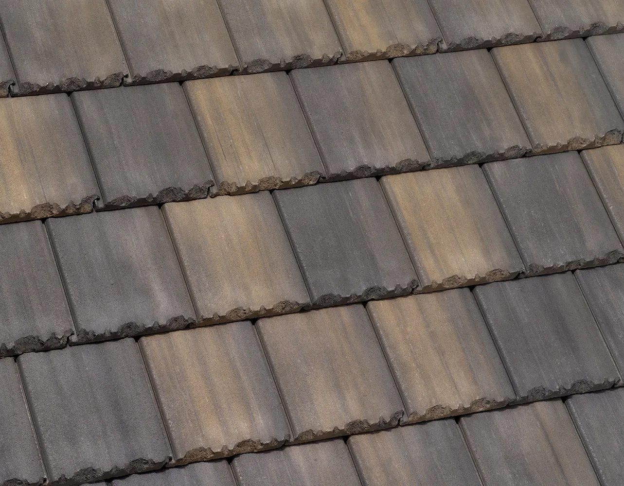 Eagle Roofing Tapered Slate Concord Blend roof shingle swatch